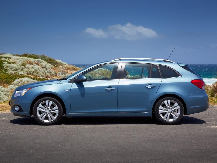  Holden Cruze Sportwagon 2012 года  (фото 2 из 16)